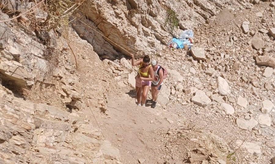 “Duket qartë dëmtimi”, qytetari denoncon në Gjurmon.al: Litari që përdoret për të zbritur në Filikur ka tre vite që nuk është ndërruar