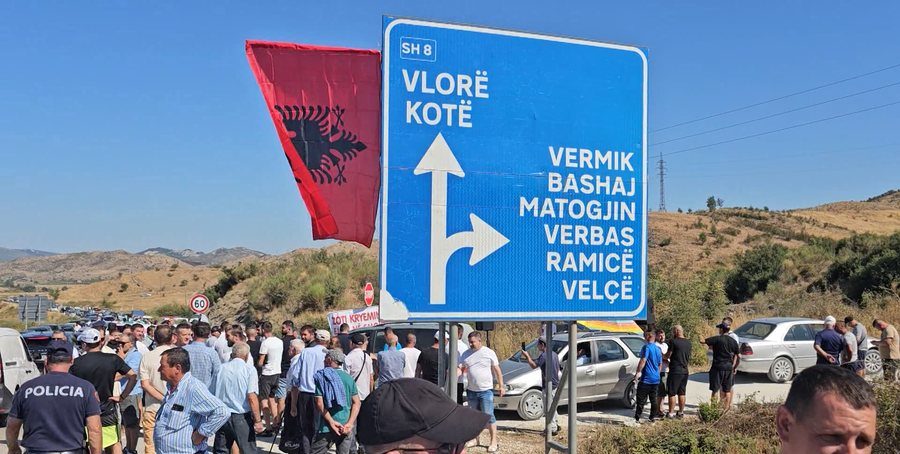 Problemi nuk u zgjidh, banorët e 7 fshatrave në lumin e Vlorës paralajmërojnë sërish protestë