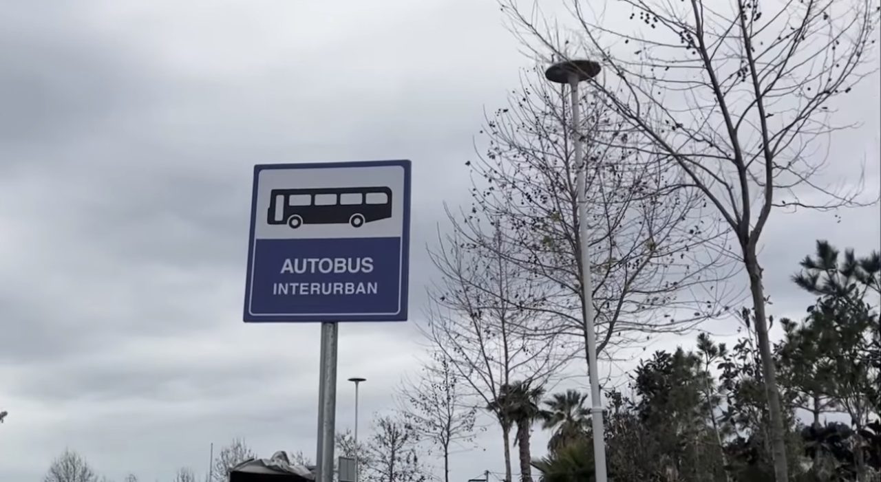 Bashkia Vlorë krijon stacionin e dedikuar për transportin interurban pas protestës së shoferëve