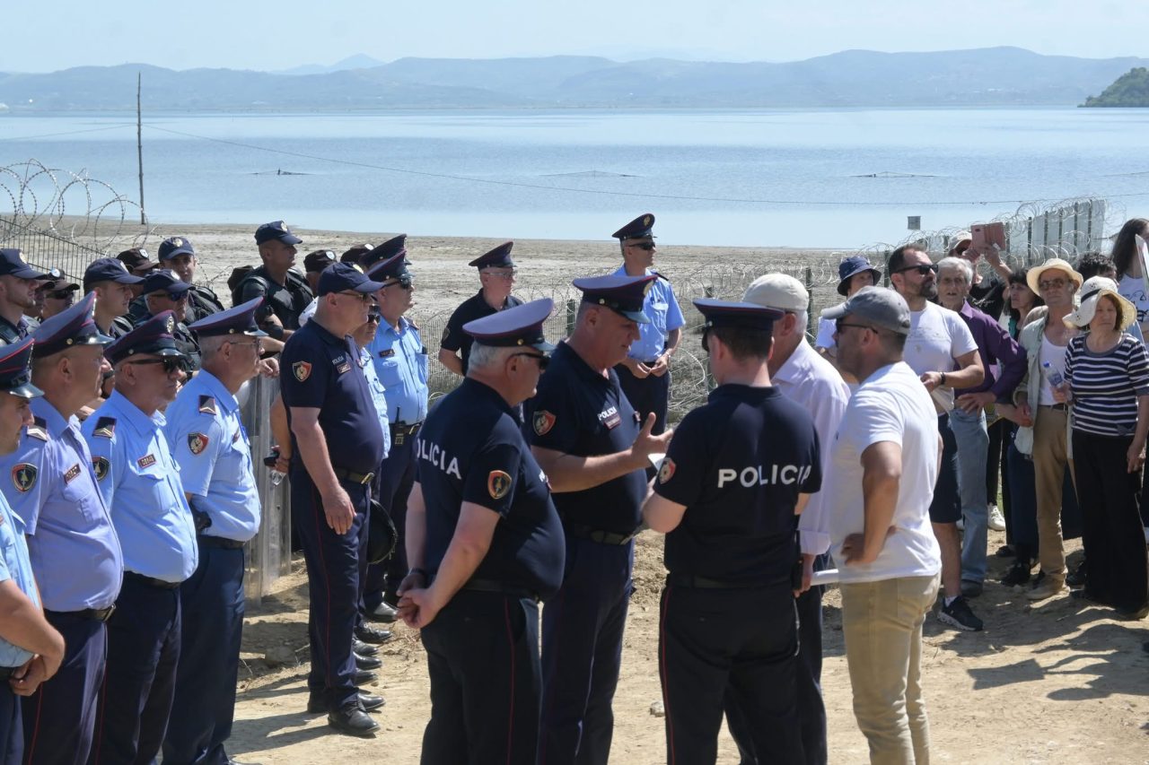 Hetimet zbulojnë shkeljet e kompanive private, policia u heq licencat dy kompanive të sigurisë së kantierit në Zvërnec