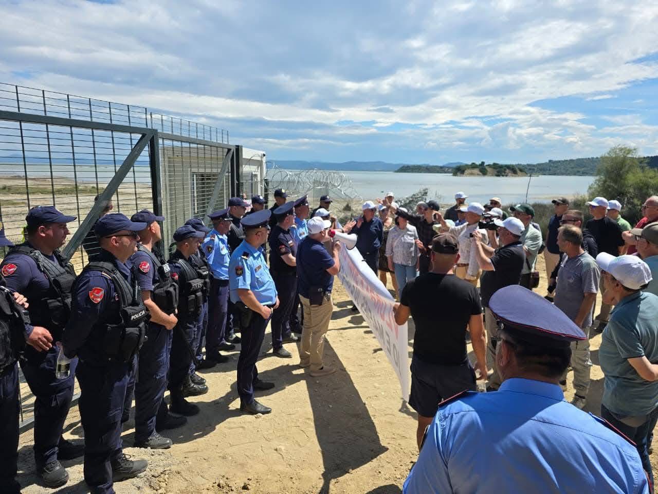 Protesta në Zvërnec, Policia e Vlorës: Personi që u tërhoq zvarrë nga rojet private hyri me forcë në kantier